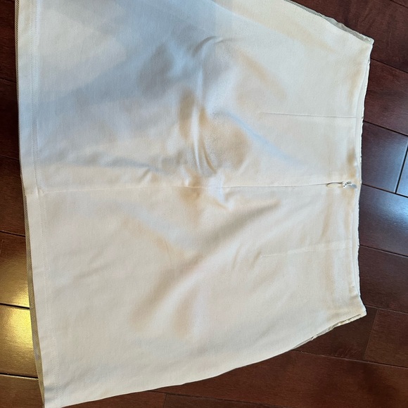✨BNWT✨ BEBE white gorgeous skirt size 10 - Picture 9 of 9